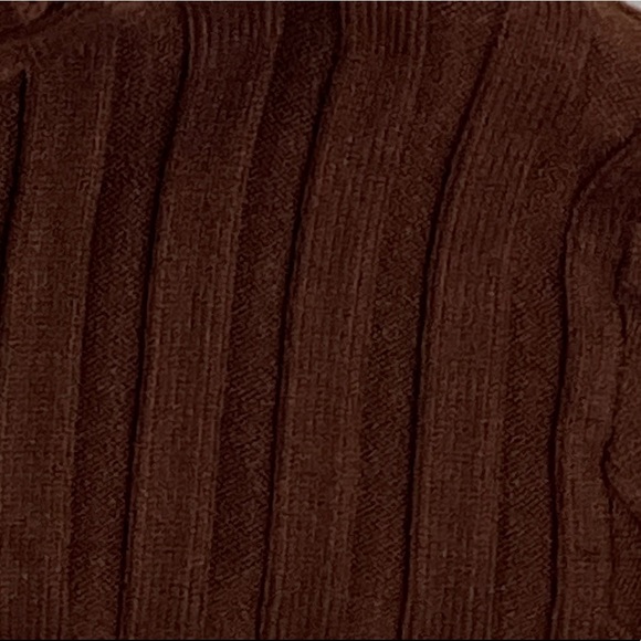 Brown Turtle neck - Picture 2 of 2